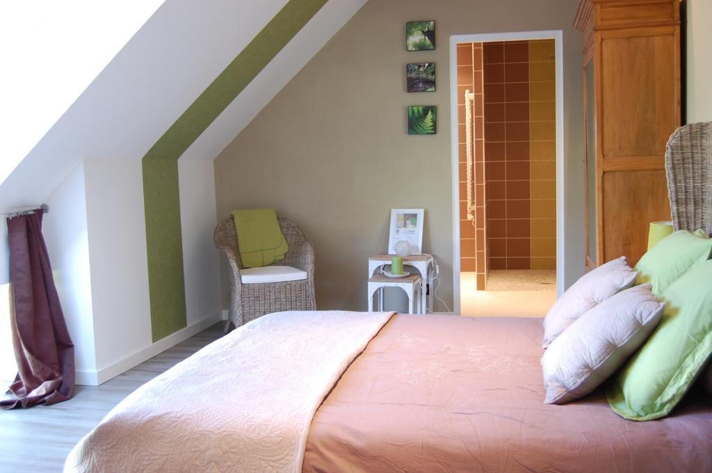 دينان Maison D'Hotes & Gites Domaine De La Garaye الغرفة الصورة